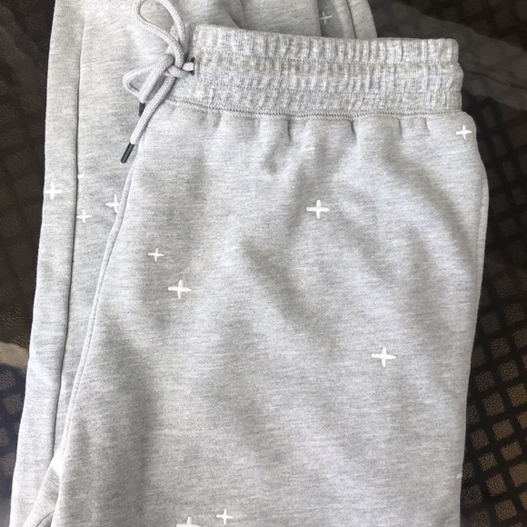 Hem & Thread Joggers - Picture 7 of 7